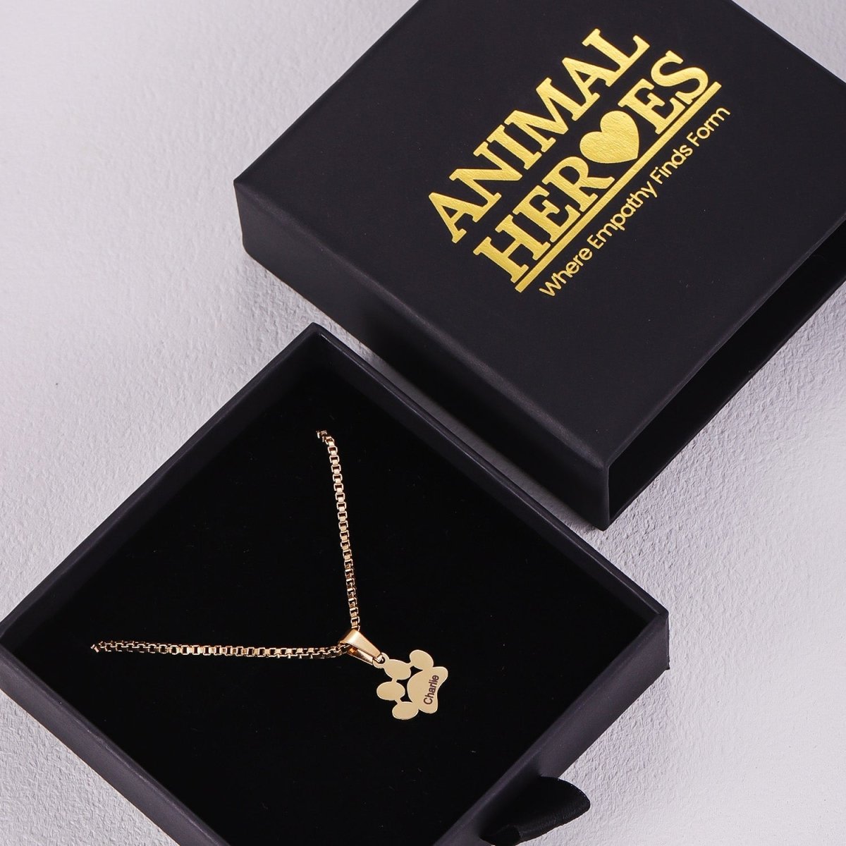 Personalized Paw Name Necklace – Custom Dog & Cat Paw Pendant - MyFurHero