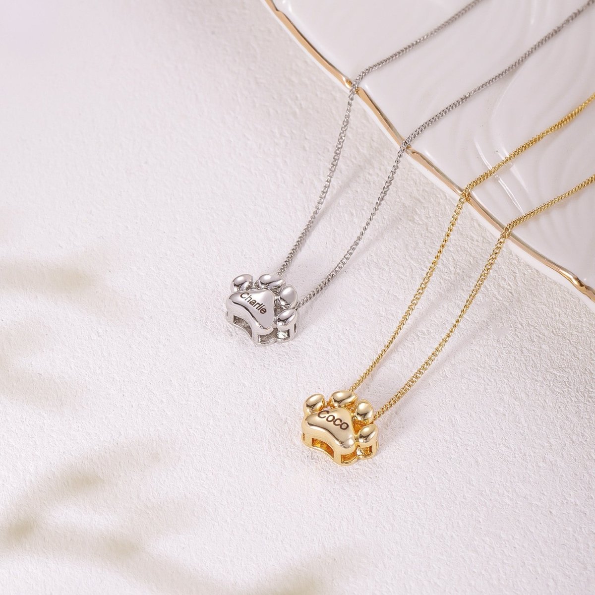 3D Dog Paw Necklace – Custom Engraved Pet Name Jewelry - MyFurHero